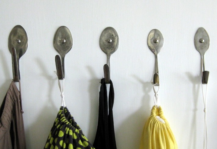 Upcycled Spoons to Hooks